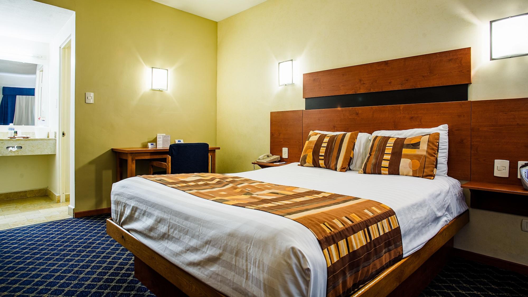 American Inn Hotel & Suites Parral Bagian luar foto