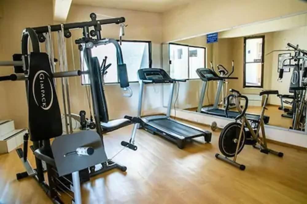 American Inn Hotel & Suites Parral Bagian luar foto