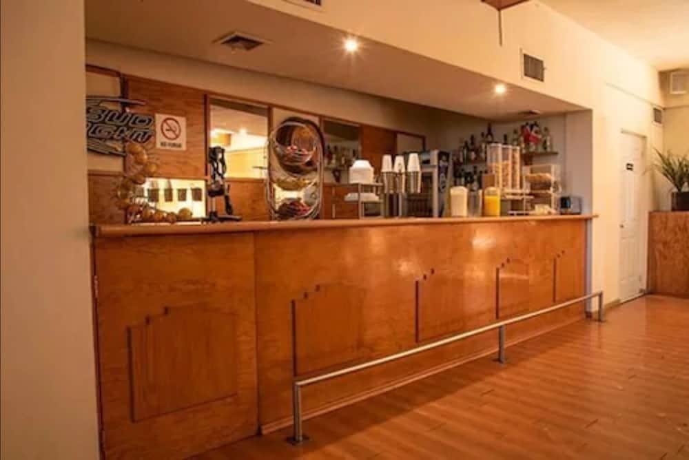 American Inn Hotel & Suites Parral Bagian luar foto